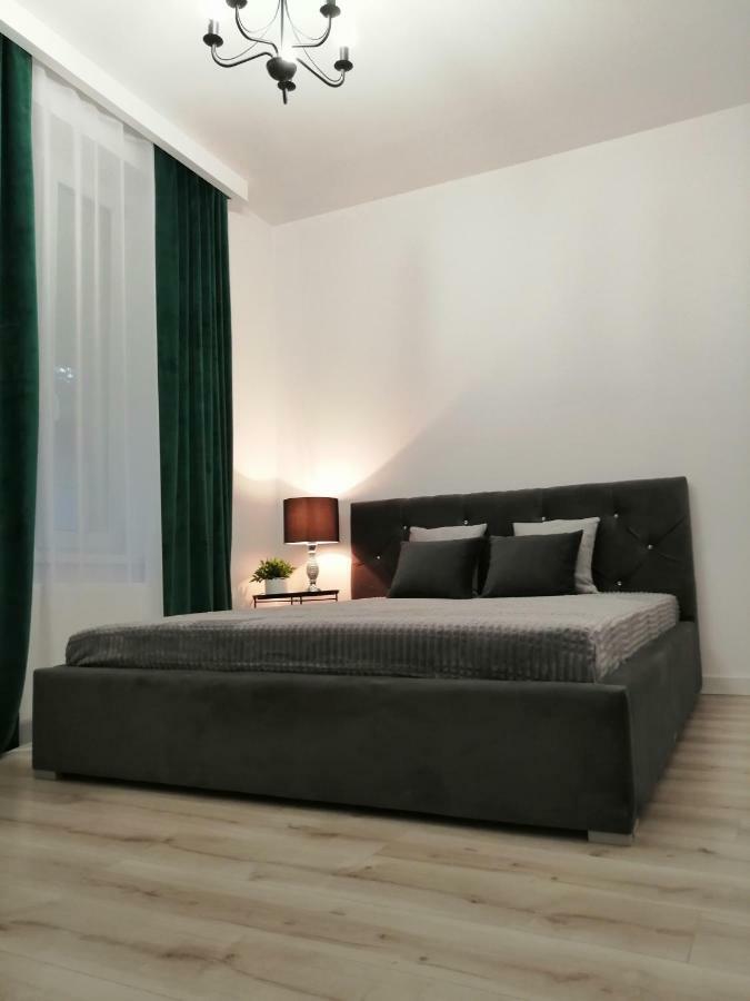 Time To Relax Apartment Zielona Gora  Bagian luar foto
