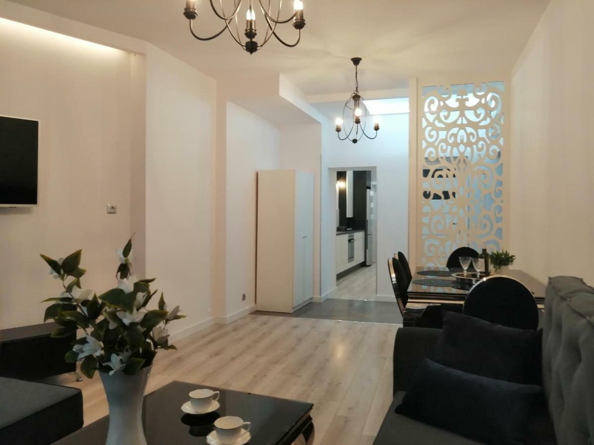 Time To Relax Apartment Zielona Gora  Bagian luar foto