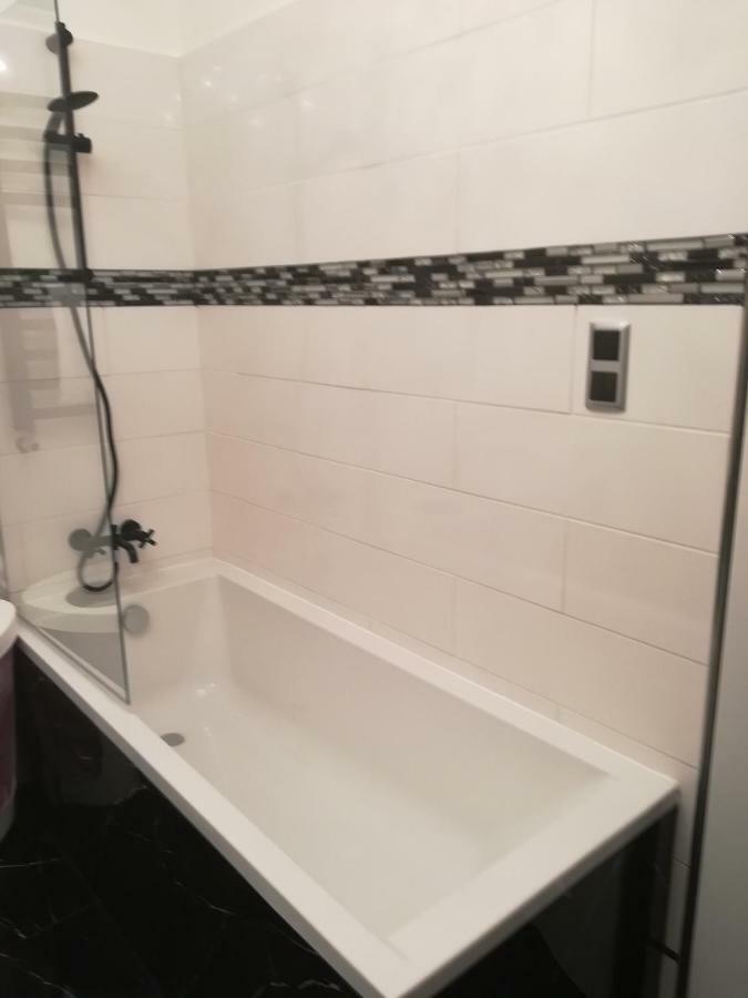 Time To Relax Apartment Zielona Gora  Bagian luar foto